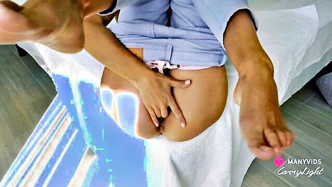 CarryLight 18yo amateur couple squirting closeup, hand on exposed pussy