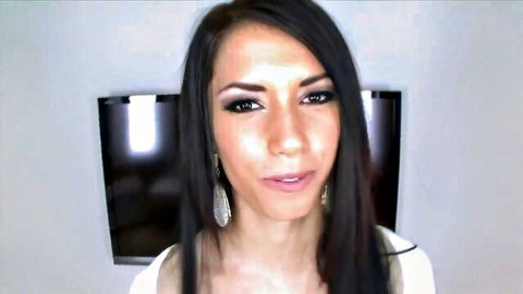 Callie, stunning amateur brunette in teasing POV closeup