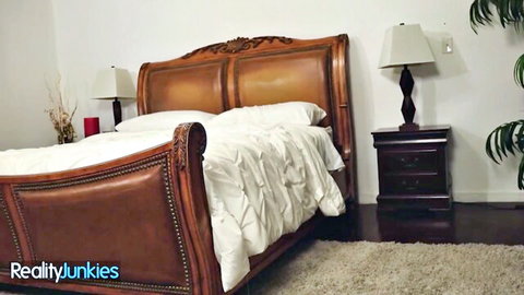 Natalia Nix surprises Tommy Gunn in luxurious bedroom for steamy ride