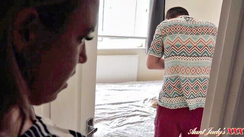 Maisie Lewis as stepmom peeks at stepson, tempting with curves