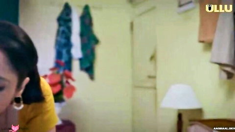 Indian MILF in yellow top teasing with big boobs in Ullu web series