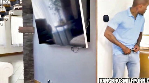 MILF mom unzips black daughter's BF for wild taboo hookup