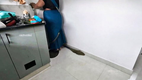 Nikithadesi MILF in blue saree bending over kitchen sink
