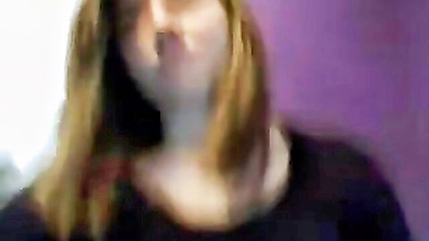 Natural titted webcam babe with brown hair pleasures pussy using dildo