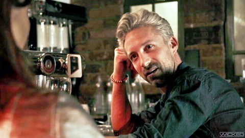 Alyssa Reece chats intimately at bar with silver-haired man, teasing abs workout ahead