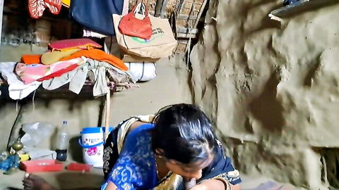 Hot Indian Bhabhi giving oral to Devar in steamy homemade video