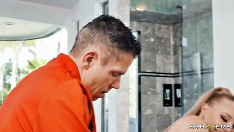 Paisley Porter gives sloppy shower handjob to lover