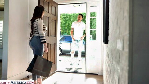 Savanah Storm in tight jeans greets fiancé Lawson Jones at the door