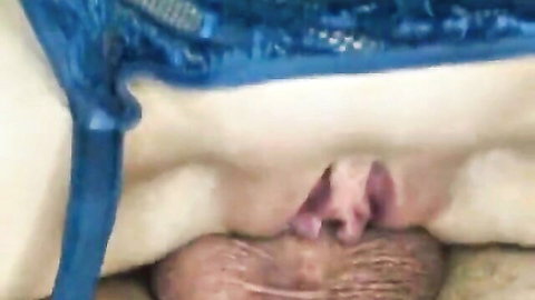 Chinese housewife wet pussy drilled in homemade amateur video