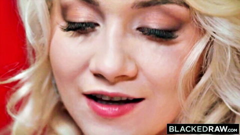 Smiling blonde Marilyn Sugar with seductive eyes and glossy lips