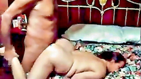 Latina MILF spreads her big ass cheeks exposing wet pussy and asshole doggystyle on bed