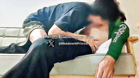 Asian gay amateur blowjob: delivery rider pleasures customer orally
