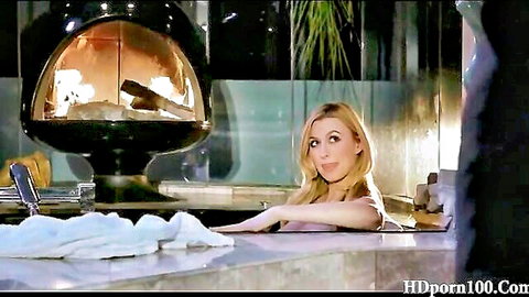 Blonde Alexa Grace seduces smiling in hot tub bath