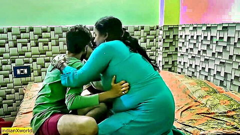 Indian bhabhi hugs teen boyfriend intimately from behind on bed