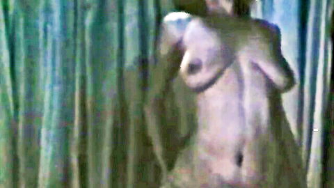 Vintage nude woman posing solo in classic XXX scene, Diamond Collection