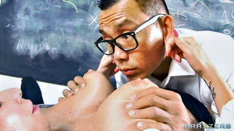 Tattooed Morgan Ray foot fetish with Asian teacher in hot scene