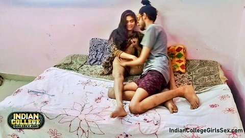 Indian college babe passionately kissing boyfriend on bed in homemade video