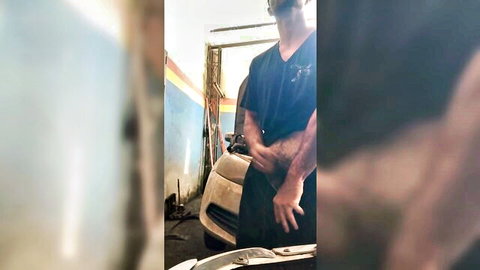 GianGabi mechanic masturbating at work, solo handjob in garage