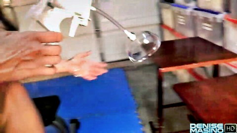 Denise Masino pumps her muscular pussy in intense bodybuilding fetish video