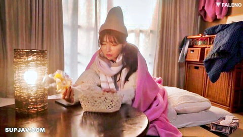 Mami Zenba cozy in blanket and sweater, JAV FSDSS-922 thumbnail