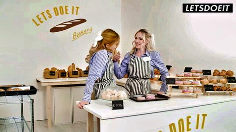 Two blonde teen bakers in aprons tease lesbian threeway after work
