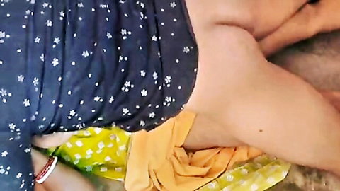 Prayamu11 sexy Indian Punjabi wife in saree fucked hard by hubby
