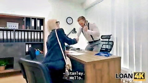 Daruma Rai in hijab negotiates loan with man in office, Loan4K
