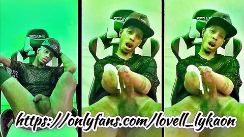 Black amputee gamer Lovell Lykaon in explicit cumshot OnlyFans scene