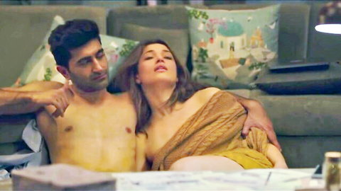 Tamannaah Bhatia intimate nude embrace with lover in Jee Karda scene