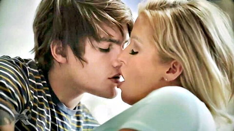 Alura Jenson passionately kissing young man in intimate mom scene
