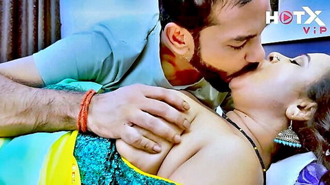 Savita Bhabhi hot Indian chubby wife in passionate kiss with lover