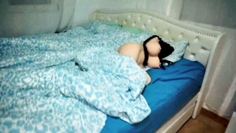 Naked pregnant babe lying on bed exposing her bare ass and swollen belly