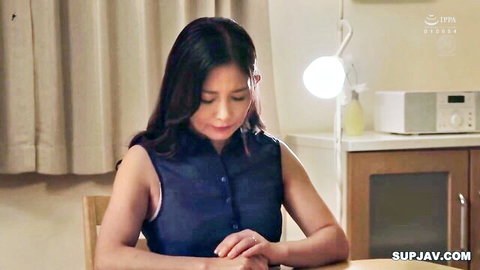 Momoko Isshiki as stepmom in sleeveless top, thoughtful pose in JAV creampie scene