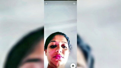 Anu Bhabhi sexy close-up in Tango live show, pouty lips