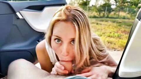 Strawb3rryshan blonde babe giving blowjob in car outdoor