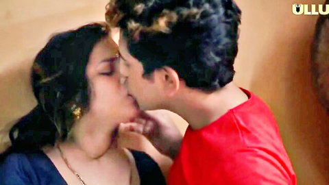 Prajakta Jahagirdar in passionate Indian couple kissing scene