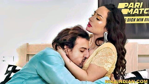 Hot Indian big ass bhabhi passionately kissed by devar in saree blouse