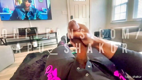Ebony babe's wet pussy fingered by thick black fingers on homemade couch