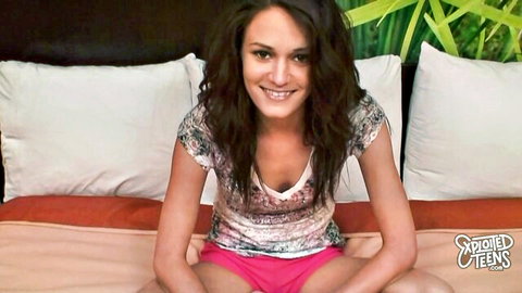 Monica Sexxxton teasing in low-cut tank top and pink shorts