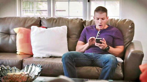 Shocked guy reacts in Scarlett Mae's taboo sister creampie video