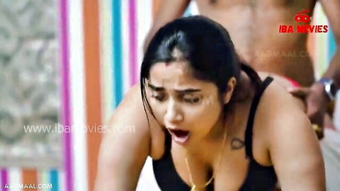 Shameless Indian MILF in steamy oral encounter