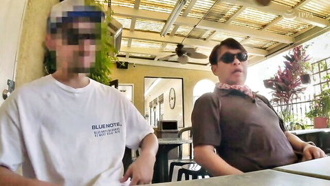 Chloe aspiring lawyer picked up outdoors, casual chat with man in sunglasses