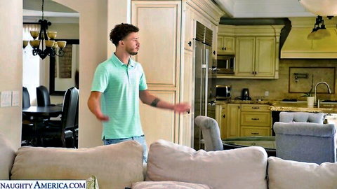 Eliza Ibarra surprises friend's brother in casual green polo
