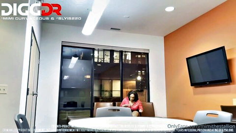 Mimi Curvaceous teasing curves in office attire