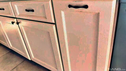 Sharon Lee as big-titty housewife in kitchen scene