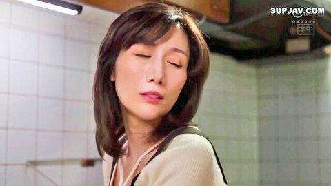Julia Boin seductive close-up in emotional JAV creampie scene