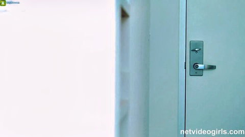 Brooklyn Belle teasing at the door in Net Video Girls amateur video
