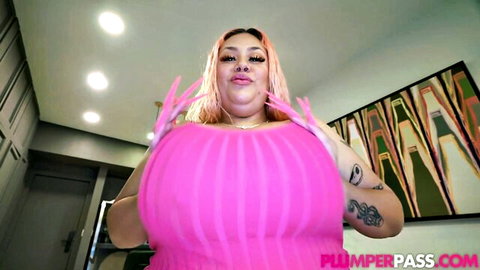 Diosa Tetona in tight pink dress lifting huge tits, Plumper Pass