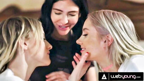 Jane Wilde with blondes in intimate lesbian kiss