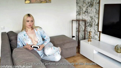 Blonde Kukupaiii in revealing pajamas plays games solo